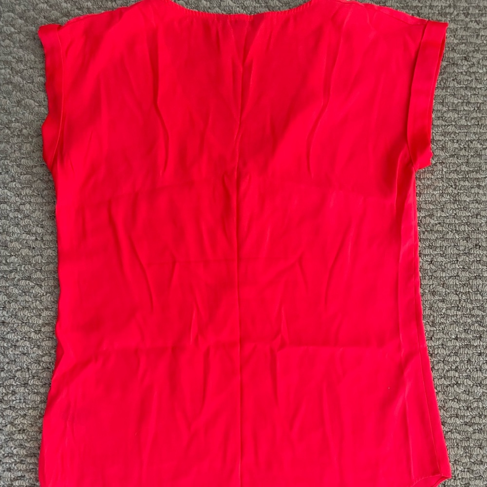 Express V-neck Blouse - Picture 2 of 4